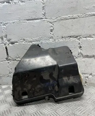 BMW X6 F16 Fuse box cover 7555102
