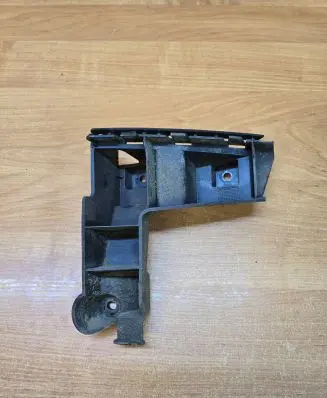 Volvo XC70 Rear bumper mounting bracket 30678651 BP3EA