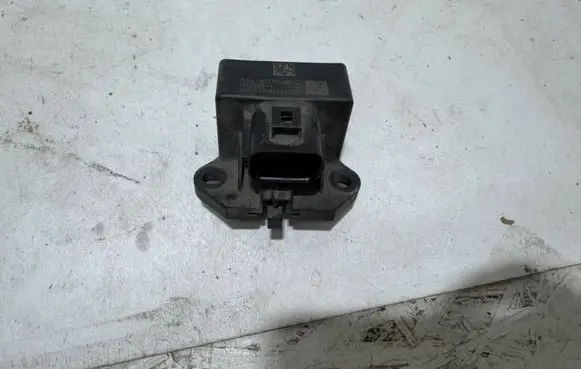 Ford F150 Fuel pump relay FU5A9D370JA 26022635