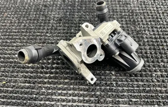 Jaguar XE EGR valve G4D39D475AA 176157143ARA