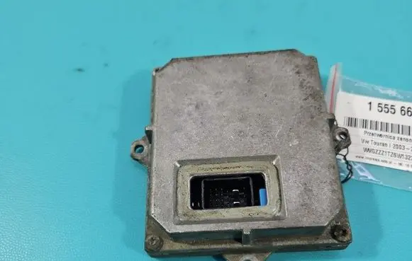 Volkswagen Touran I Headlight ballast module Xenon 1307329090 IMPRK1555664