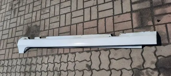 Volvo V60 Front sill (body part) 