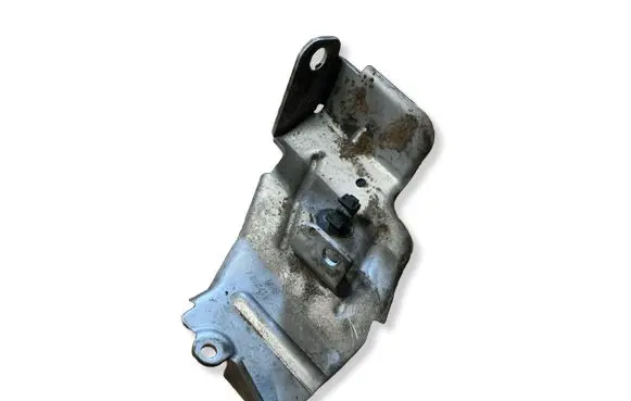 BMW 5 E60 E61 Other engine bay part 7807490