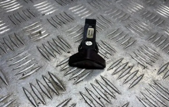 Volvo V70 Hazard light switch 9441045 02W221