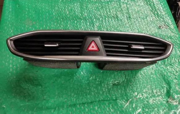 Hyundai Santa Fe Dash center air vent grill 97410-S1000 97410