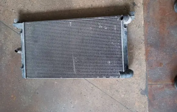 Ford Galaxy Coolant radiator 7M3121253B