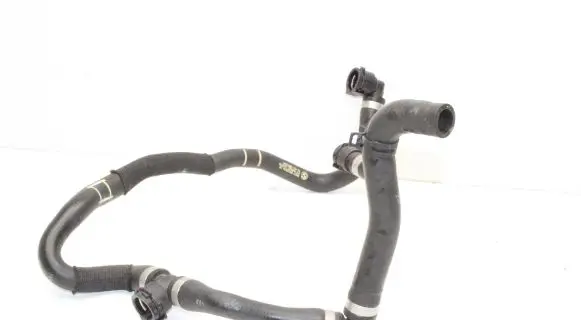 BMW 1 F40 Engine coolant pipe/hose 6832804