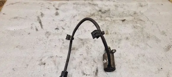 Volvo V40 Camshaft position sensor 30757001AC 111260199