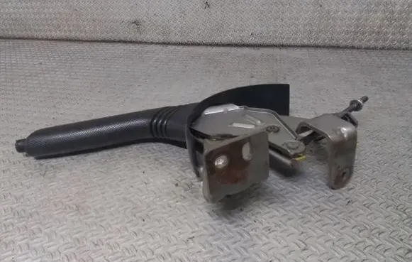 Handbrake/parking brake lever assembly