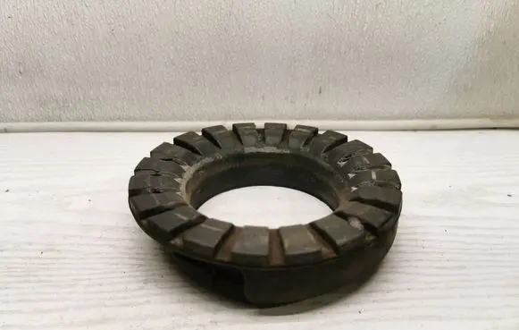 Volvo XC60 Front coil spring rubber mount 6G915599BAA