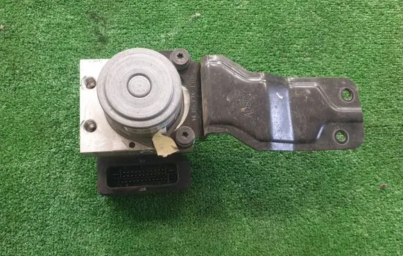 Hyundai i30 ABS Pump 6158941600