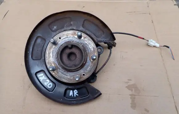 Hyundai ix20 Front wheel hub spindle knuckle