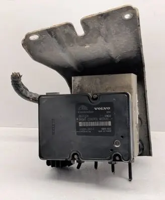 Volvo V70 ABS Pump 8671224 1HF3A14E16 10092504033