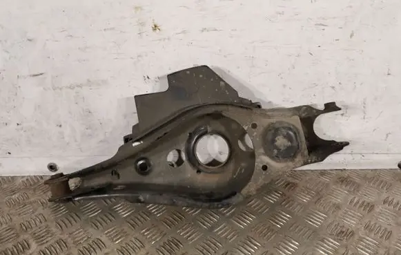 Toyota RAV 4 (XA40) Rear control arm 4873742021