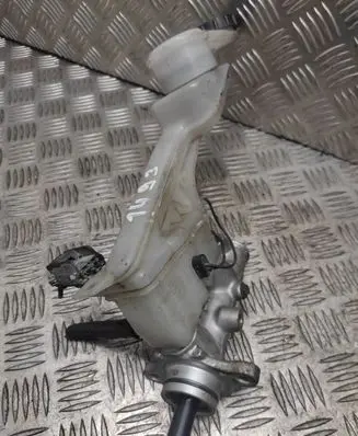 Mazda Premacy Master brake cylinder CB08