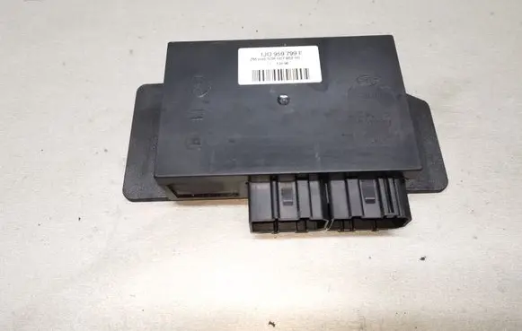Volkswagen PASSAT B5.5 Comfort/convenience module 1J0959799F