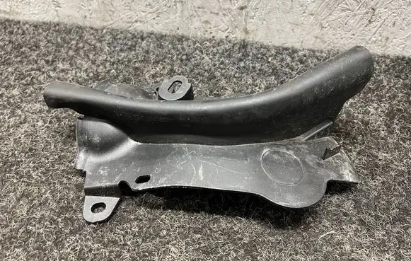 BMW i5 G60 Other engine bay part 5A01592 51765A01591