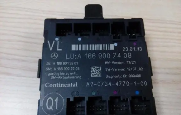 Mercedes-Benz GL X166 Door control unit/module A1669007409