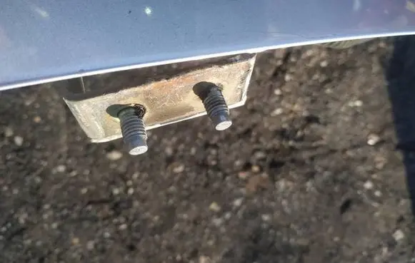 Nissan Primera Tailgate/trunk/boot hinge