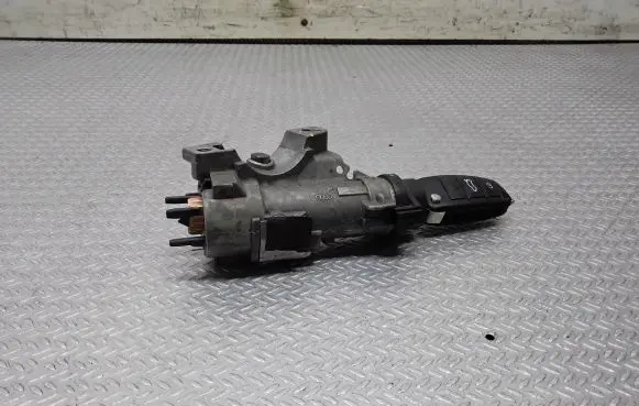 Audi A4 S4 B7 8E 8H Ignition lock 4B0905851N