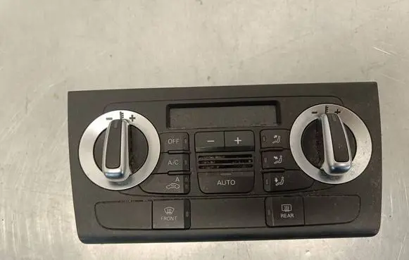Audi Q3 8U Climate control unit 8U0820043D A2C80279600