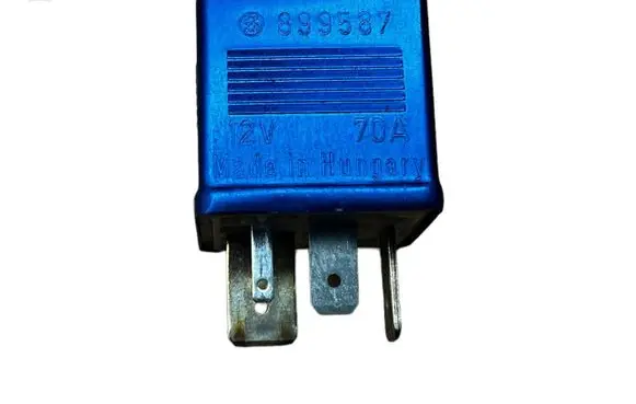 Volkswagen Golf IV Other relay 8A0951253 899587