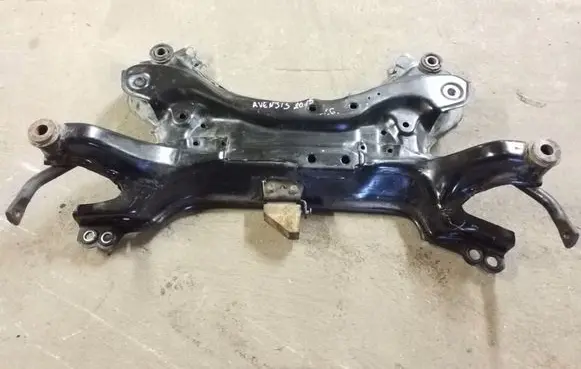 Toyota Avensis T270 Front subframe