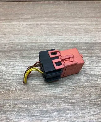 BMW 5 E60 E61 Other relay 1742690 WITHPLUG