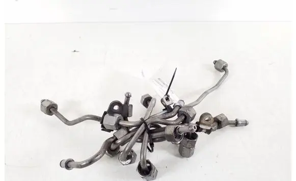 Mercedes-Benz CLS C218 X218 Fuel injector supply line/pipe 