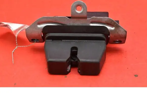 Ford Focus Tailgate/trunk/boot lock/catch/latch DS7AN442A66AD
