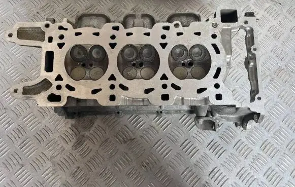 Jaguar XJ X351 Engine head PBDX236C064AB 2000000399003