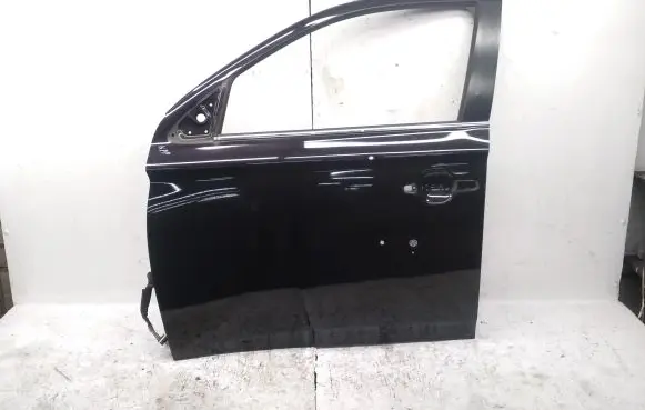 Mitsubishi Outlander Front door