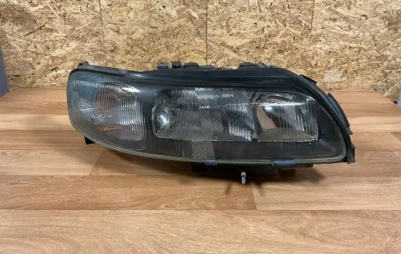 Volvo V70 Headlight/headlamp 8693548 89007898
