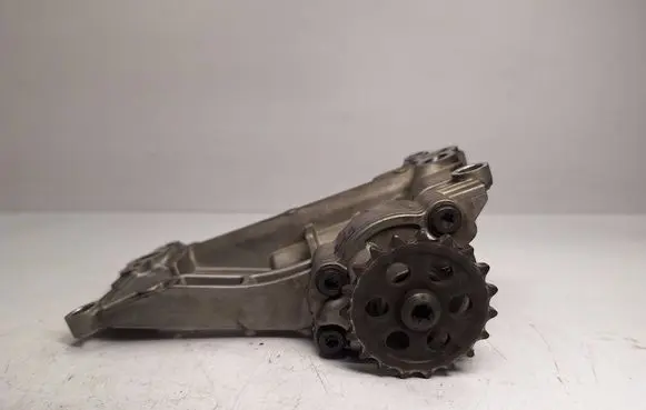 BMW 3 E90 E91 Oil pump 11417792945 11417805815