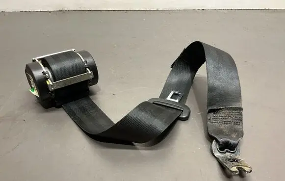 Volkswagen Golf VII Rear seatbelt 7N0857737