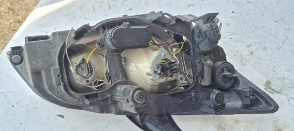 Ford Focus Headlight/headlamp 696569