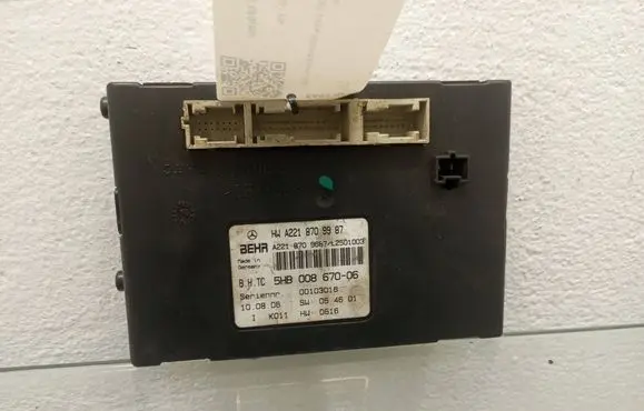 Mercedes-Benz S W221 Air conditioning/heating control unit A2218709987 5HB00867006 A2218709687
