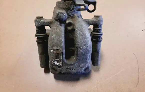 Peugeot 308 Rear brake caliper