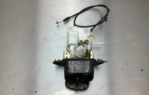 Subaru Legacy Loading door lock 