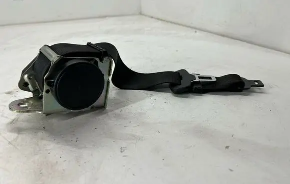 Maserati Ghibli Middle seatbelt (rear) 6700174400