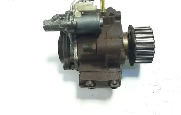 Ford C-MAX II Fuel injection high pressure pump 9676289780
