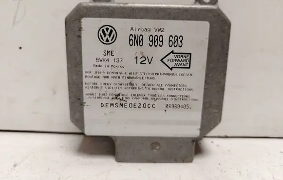 Volkswagen Golf III Airbag control unit/module 6N0909603 06960405 5WK4137