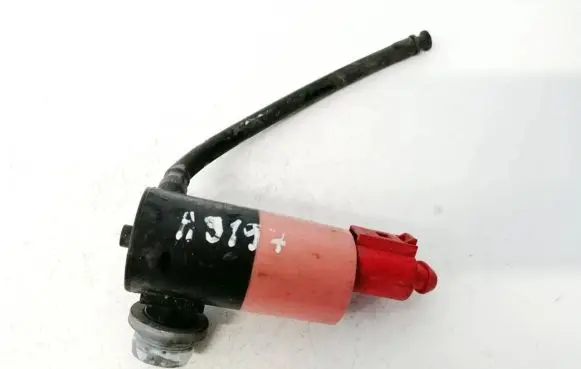 Toyota Yaris Windscreen/windshield washer pump