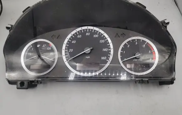 Mercedes-Benz GLK (X204) Speedometer (instrument cluster) A2049004002 A2044402811 A2049024301