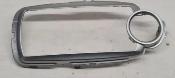 Toyota Yaris Radio/GPS head unit trim 864510D010