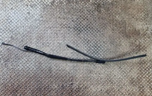 Volvo XC60 Windshield/front glass wiper blade W000071208