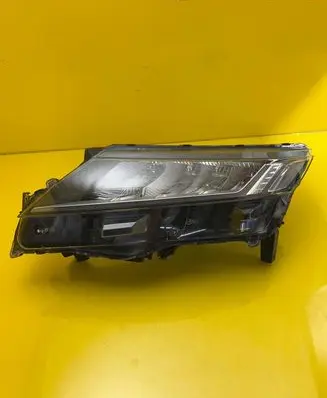 Mitsubishi ASX Headlight/headlamp 8301D481