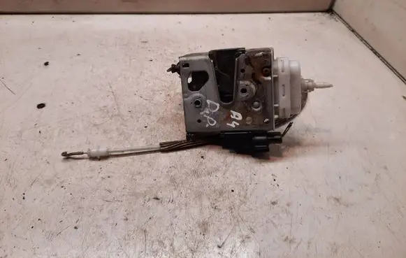 Audi A4 S4 B5 8D Front door lock 8D2837016F