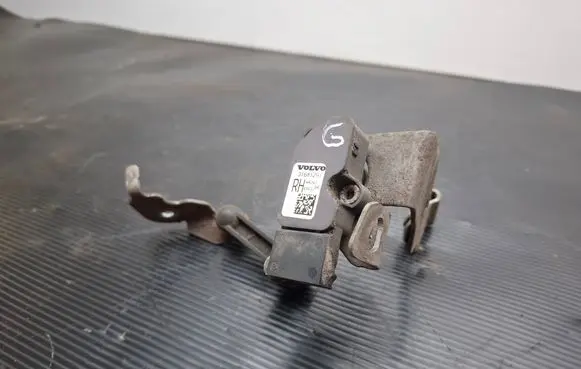 Volvo V60 Headlight/headlamp level sensor 31681291 31476759
