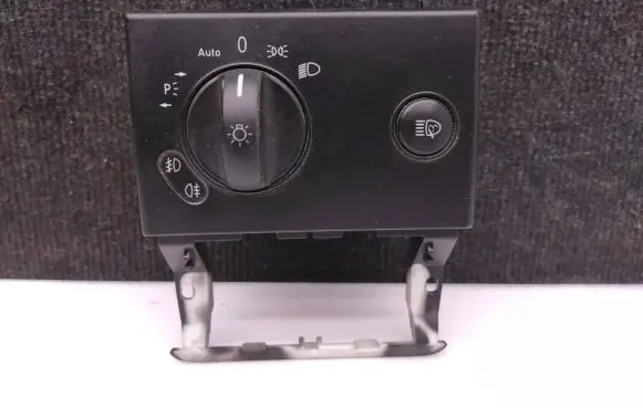 Mercedes-Benz Vito Viano W639 Light switch A6395450704 Q10ZGS003
